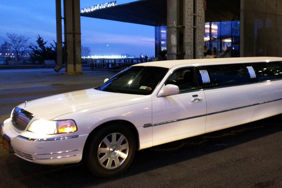 Coalville Lincoln Town Limo Hire